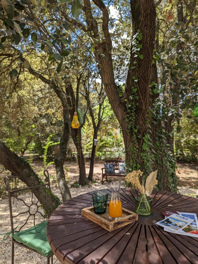 Les Jardins D'Holi Proche Uzes Bed & Breakfast Garrigues-et-Sainte-Eulalie Bagian luar foto