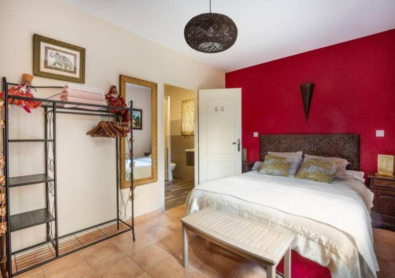 Les Jardins D'Holi Proche Uzes Bed & Breakfast Garrigues-et-Sainte-Eulalie Bagian luar foto